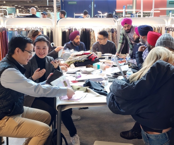 尊龙集团官网丝绸亮相PV展