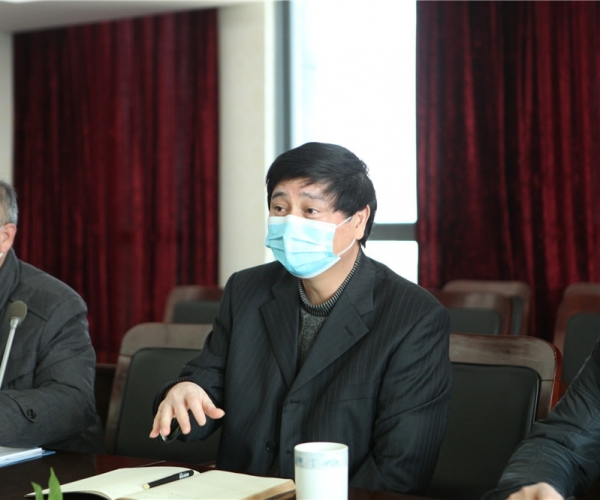 嘉兴市政协副主席马玉华来尊龙集团官网丝绸集团调研工作