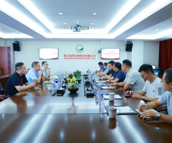 “丝路同源，尊龙集团官网有约”  河池市宜州招商团走进尊龙集团官网丝绸，共绘新“丝”路！